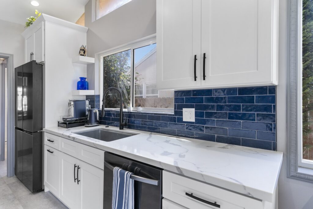 countertops blue and white