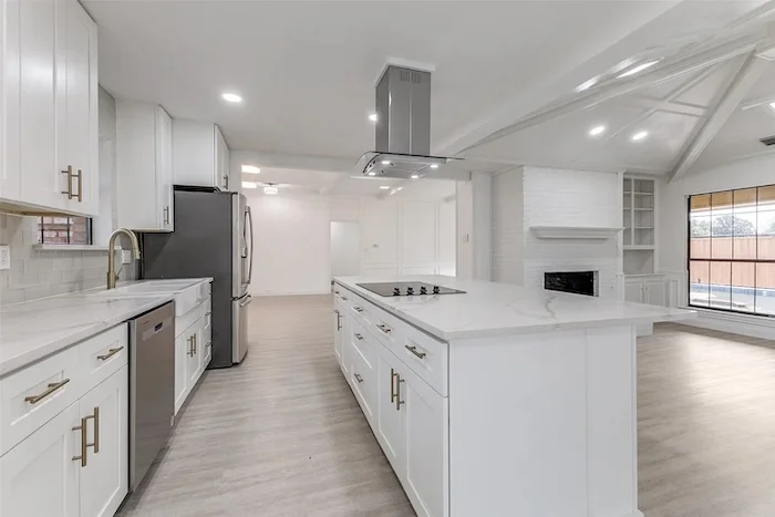 Modern kitchen remodeling with custom cabinets and countertops in Dallas TX