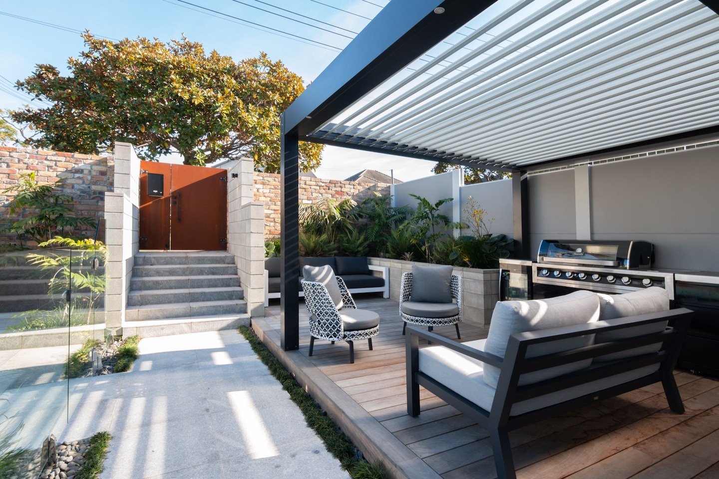 Outdoor Seating & Entertainment Areas​